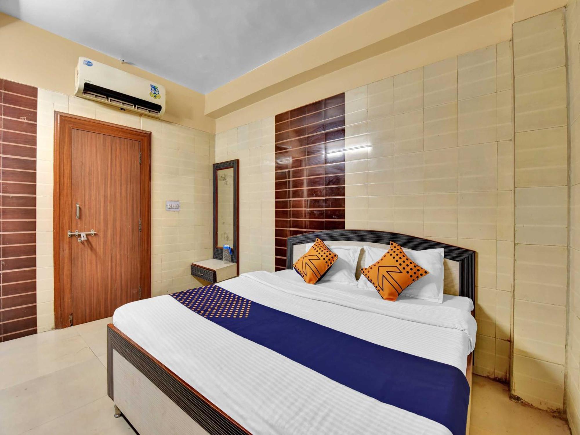 Oyo 85212 Hotel Vaibhav Adźmer Zewnętrze zdjęcie