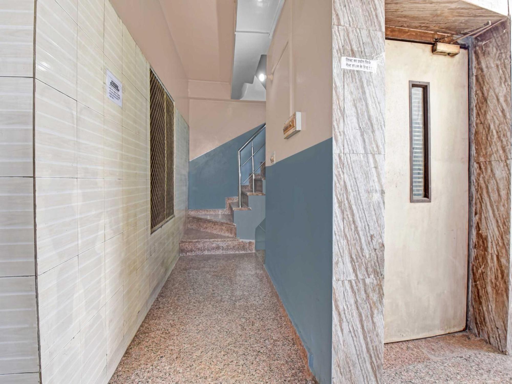 Oyo 85212 Hotel Vaibhav Adźmer Zewnętrze zdjęcie