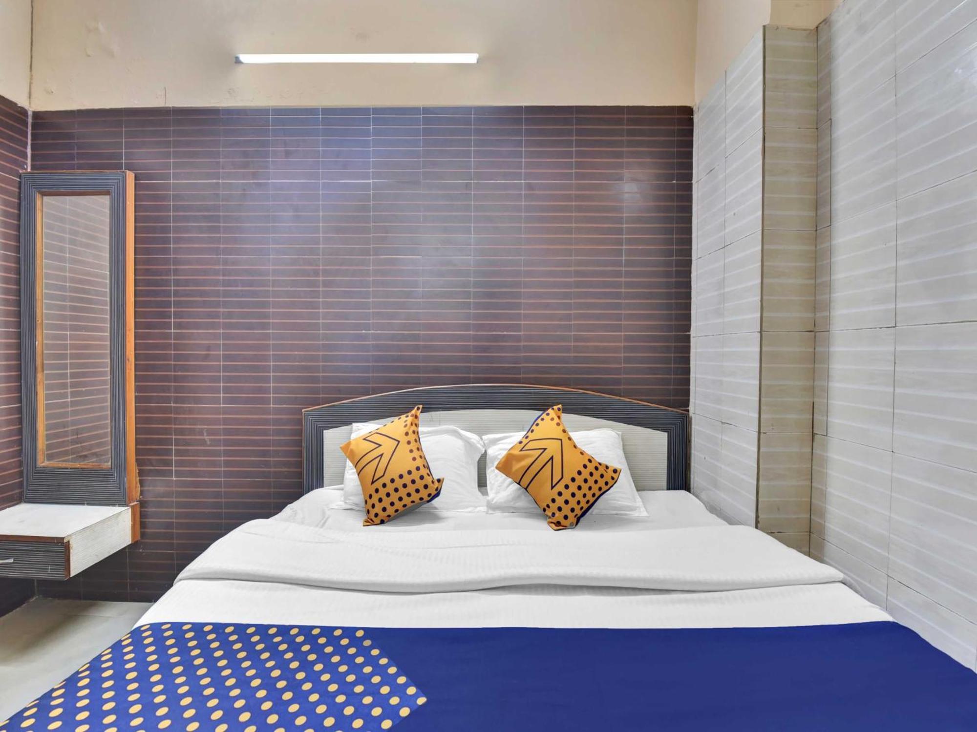 Oyo 85212 Hotel Vaibhav Adźmer Zewnętrze zdjęcie